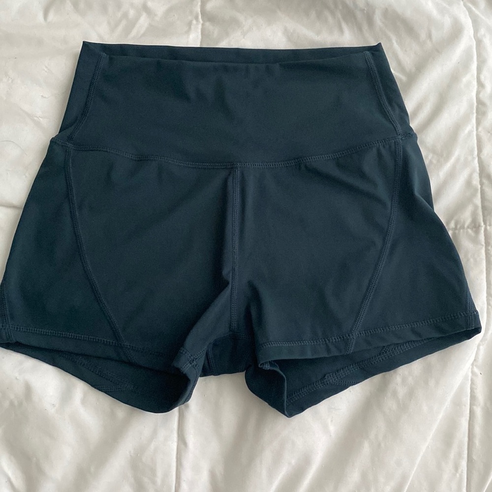 Born primitive shorts